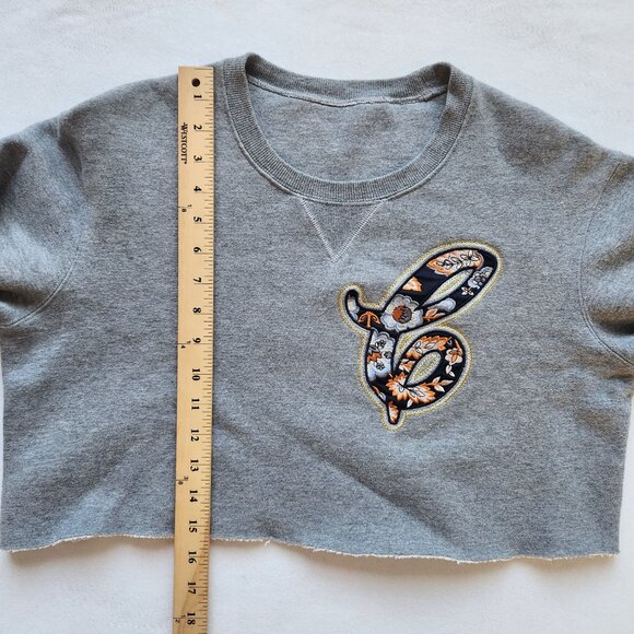 Gray Cropped Sweatshirt New York Floral Patches Upcycled Cute Casual Gym Sporty - Picture 10 of 11